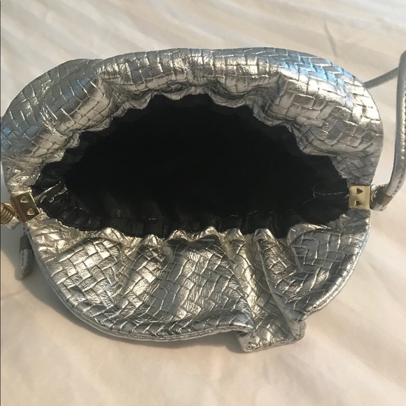 🔥🔥silver hand bag - Picture 2 of 4